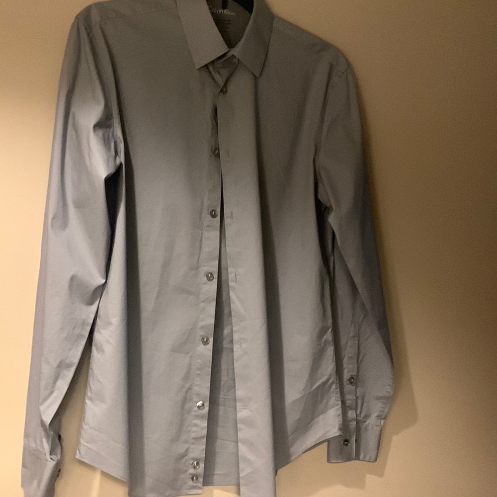 Young mens dress shirt  slim fit